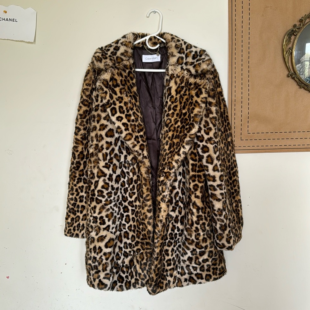 Calvin Klein leopard faux fur coat 🐆